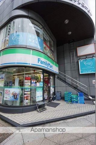 コンビニ　ファミリーマート（コンビニ）まで237m