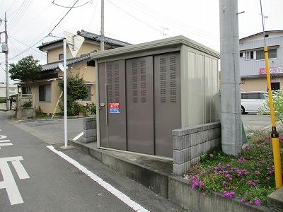 エントランス　入居者様専用ゴミ庫です。
