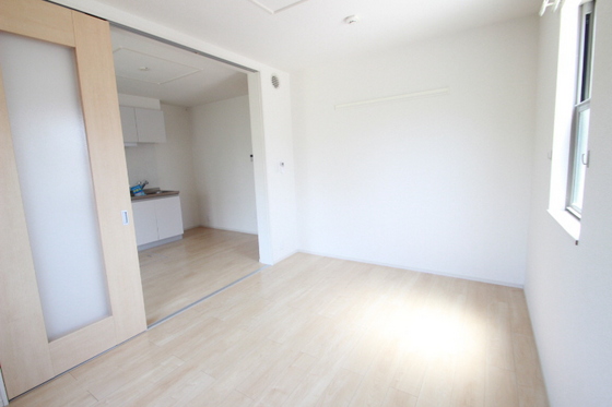 居室・リビング　※別部屋の写真です