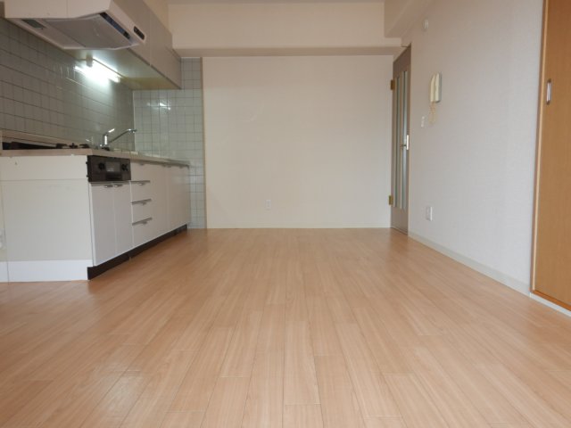 居室・リビング　岡山市中区倉田　ネクスト倉田西館　3LDK　居間・リビング