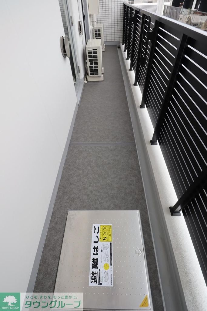 バルコニー　バルコニー