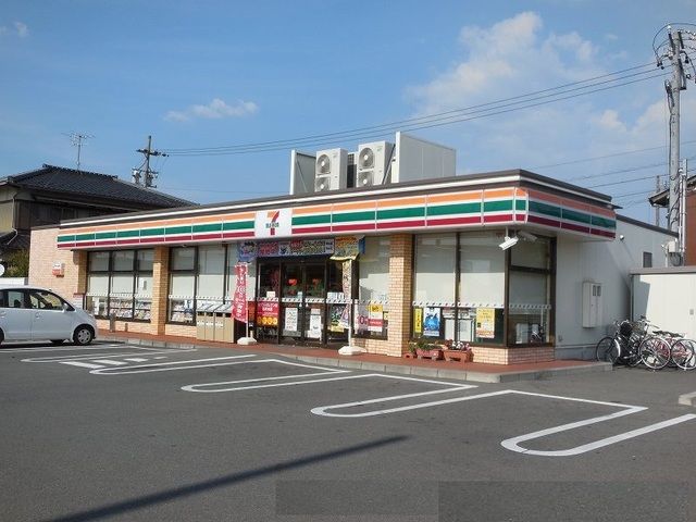 コンビニ　セブンイレブン　今市場町店（コンビニ）まで300m