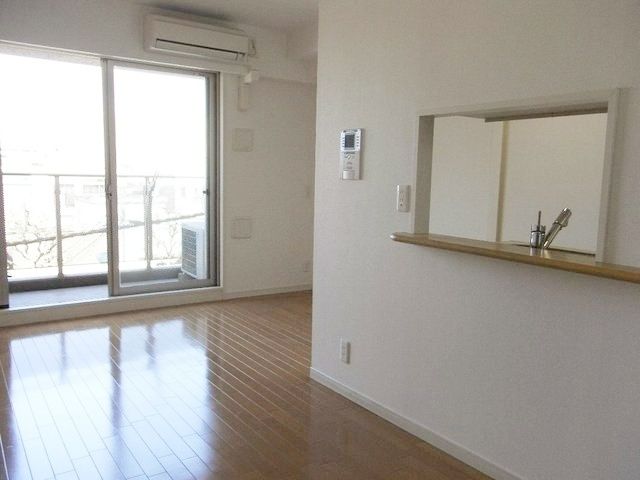 セキュリティ　ゆったりとしたリビングスペース