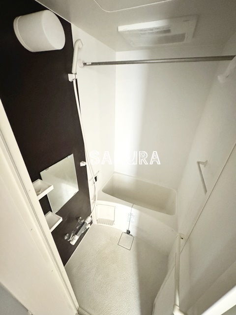 バス・シャワールーム　雨の日でも安心の浴室乾燥機付きです♪