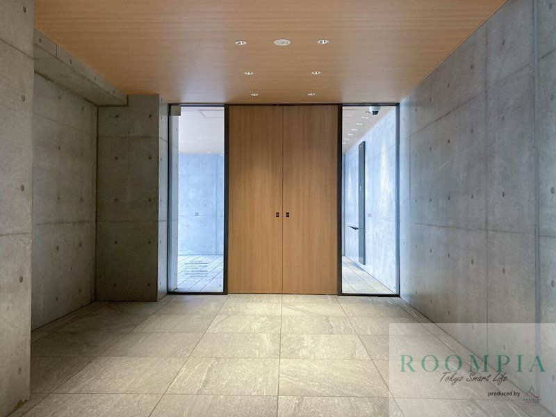 エントランス　エントランス