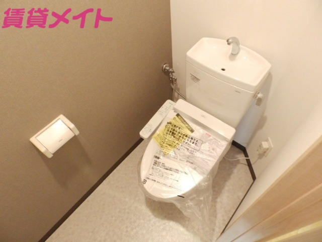 トイレ　同型参考写真