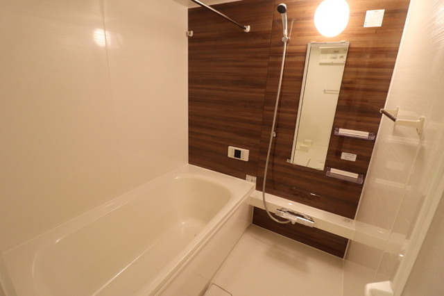 バス・シャワールーム　浴室