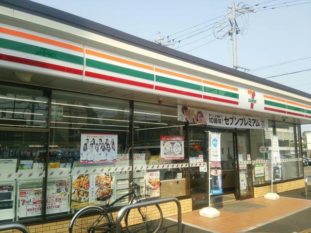 コンビニ　セブンイレブン春日井勝川駅前店（コンビニ）まで152m