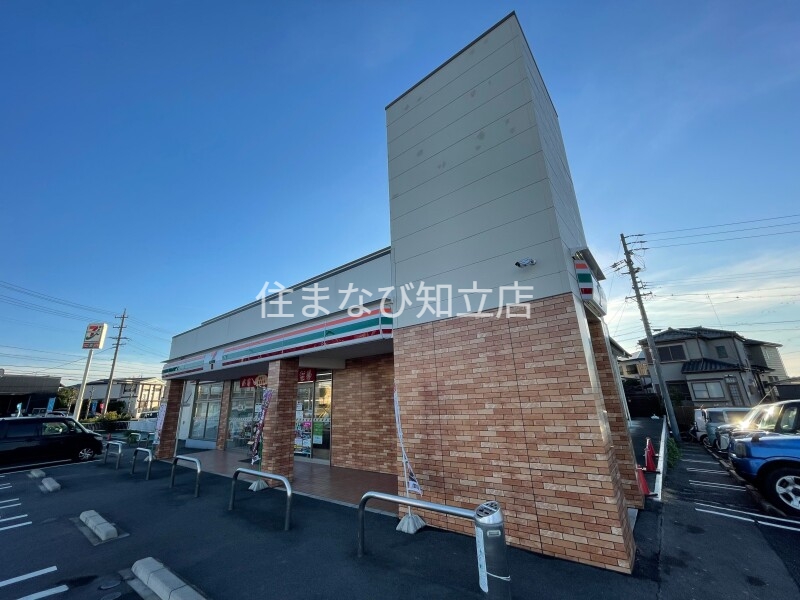 コンビニ　セブンイレブン知立八ツ田町店（コンビニ）まで428m
