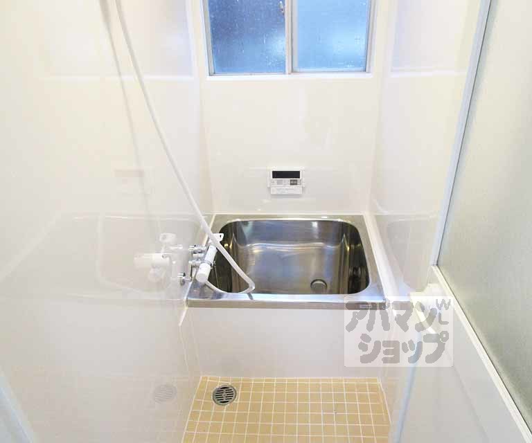 バス・シャワールーム　１の写真です。