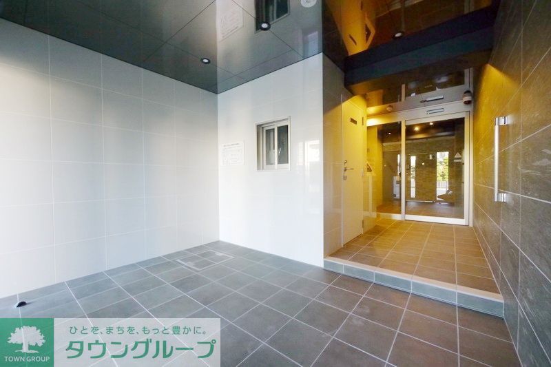 エントランス　エントランス