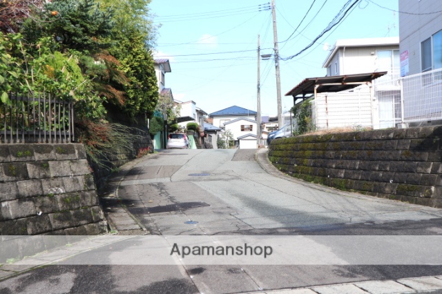 その他　前面道路（その他）まで0m