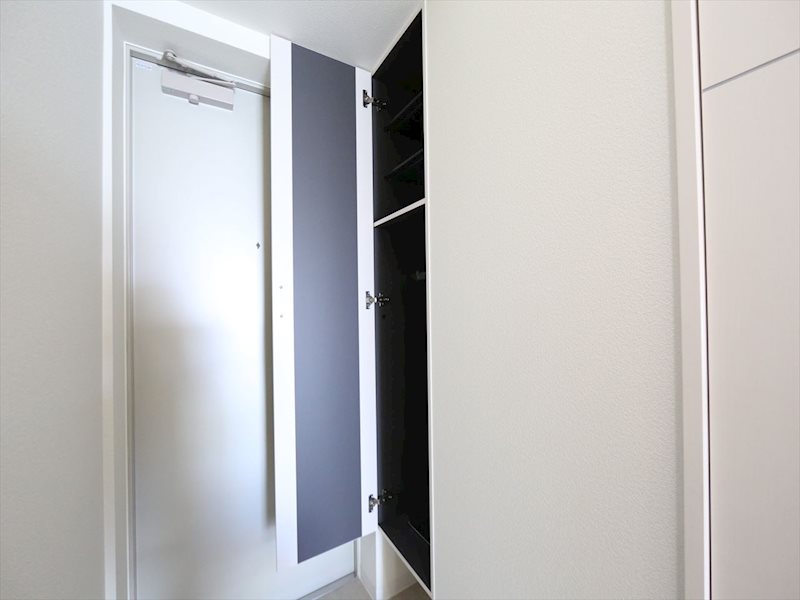 玄関　玄関　シューズボックス