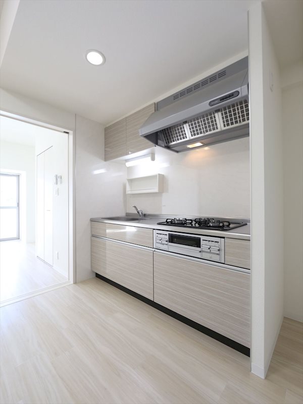 キッチン　システムキッチン　3口ガスコンロ　グリル付