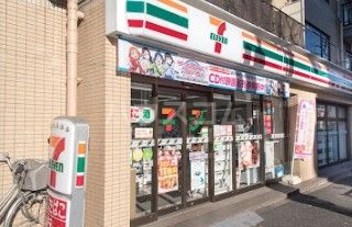 コンビニ　セブン-イレブン 文京関口１丁目店（コンビニ）まで883m