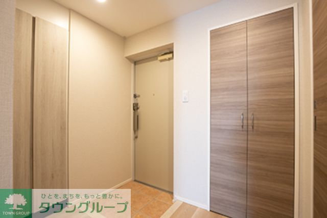 玄関　※写真は同タイプ住戸です。