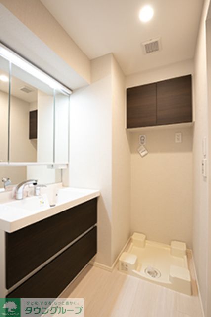 洗面設備　※写真は同タイプ住戸です。