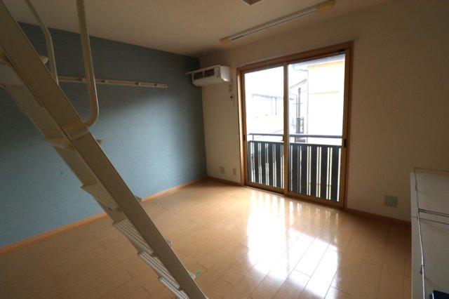 居室・リビング　洋室1（エアコン付、デザインクロス仕様）