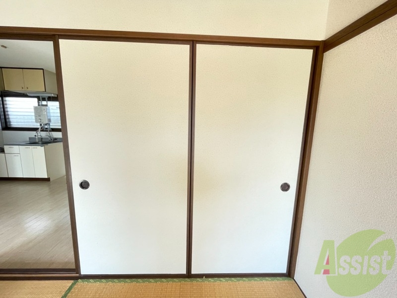 収納　収納はこちら。中の様子が気になりますね。。