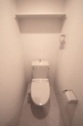 トイレ　落ち着いた色調のトイレです♪