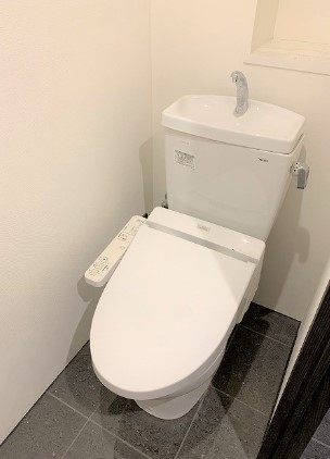 トイレ　トイレ