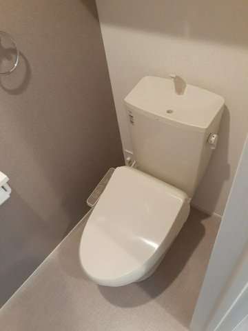 トイレ　ゆったりとした空間のトイレです