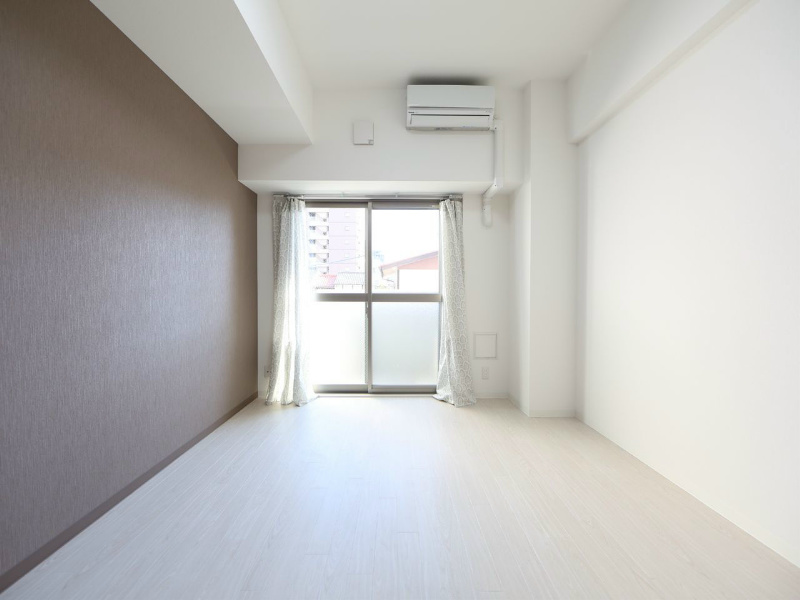 バルコニー　洋室8.5帖　クローゼット付（収納充実してます）