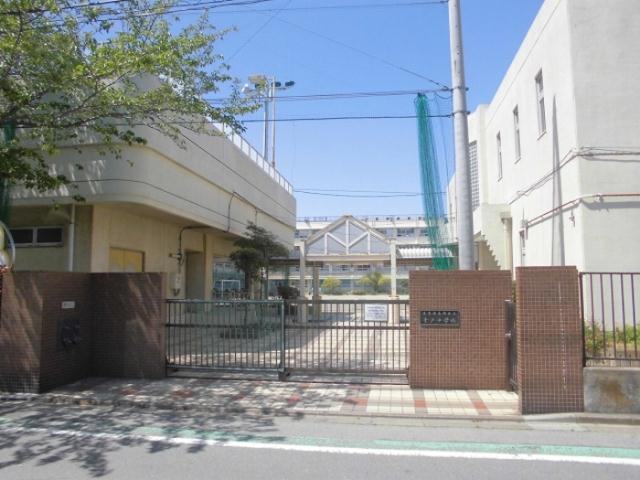 その他　葛飾区立青戸中学校（その他）まで578m