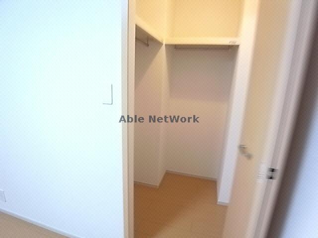 収納　ウォークインクローゼット