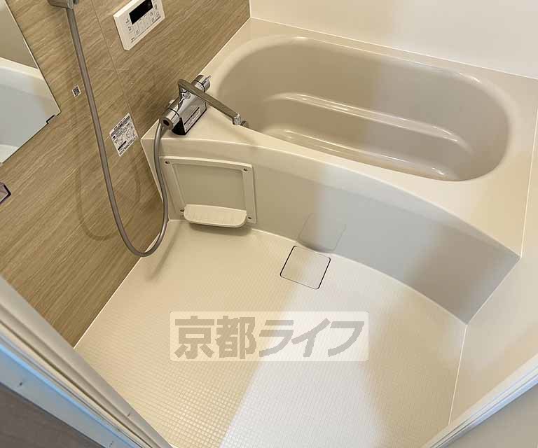 バス・シャワールーム　追い焚き付きです