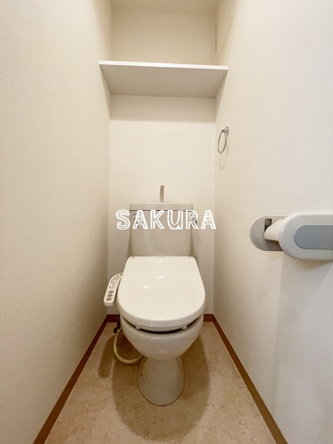 トイレ　落ち着いた色調のトイレです♪