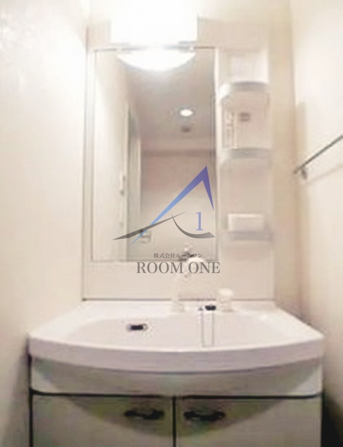 洗面設備　洗面台です。