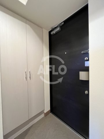 玄関　プレサンスブルーム東三国　玄関