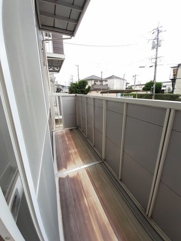 バルコニー　バルコニーからの眺めを楽しみながら食事をしませんか