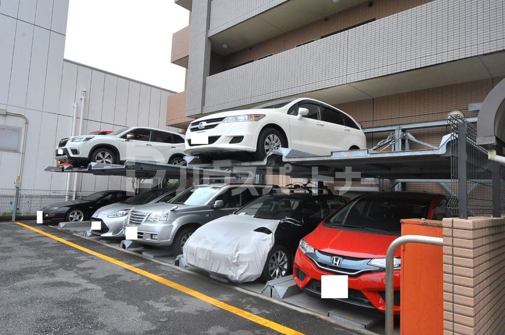 駐車場　駐車場