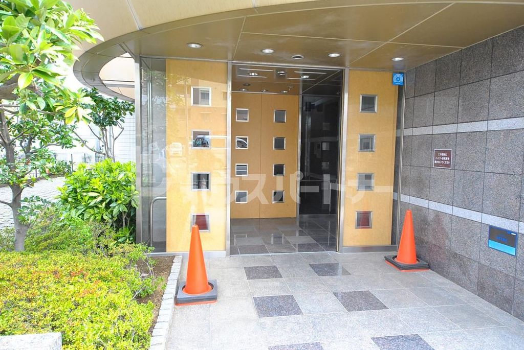 エントランス　エントランス