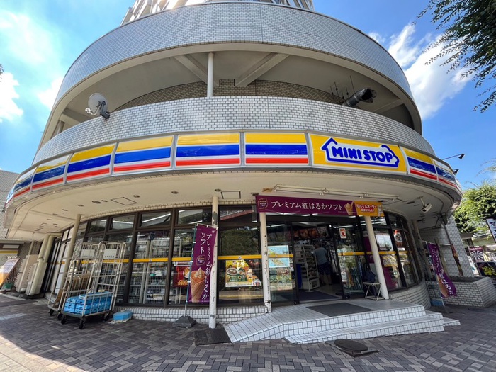 コンビニ　ミニストップ入間市駅前店（コンビニ）まで60m