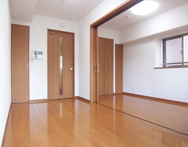 居室・リビング　☆明るい居室☆