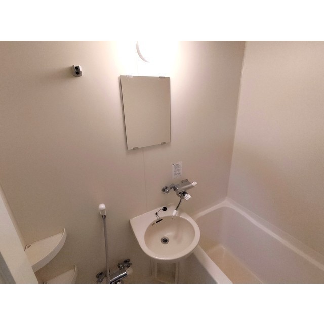 洗面設備　※別の部屋の写真です