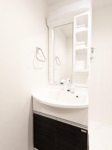 洗面設備　使いやすい洗面所です