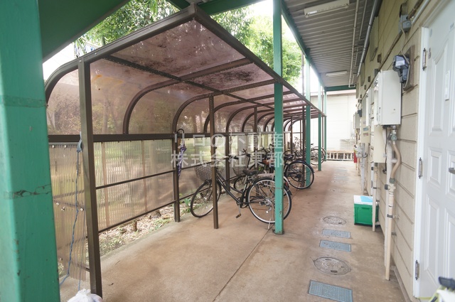 その他共有部分　自転車置き場ございます、お出かけの際にも便利ですね。