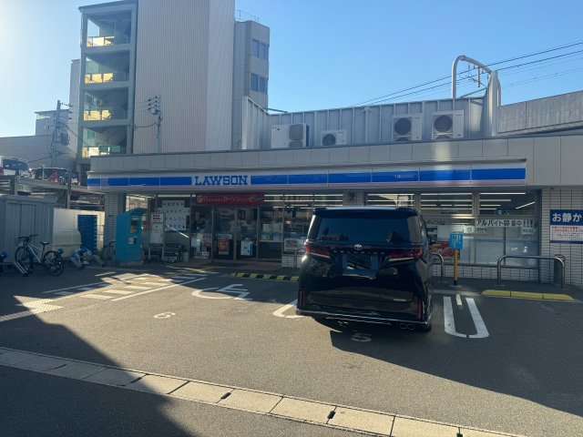 コンビニ　ローソン　寝屋川八坂町店（コンビニ）まで81m