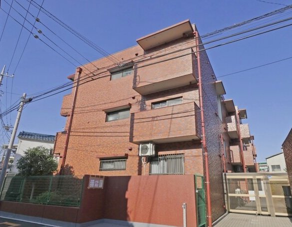 建物外観　リノベーション物件！