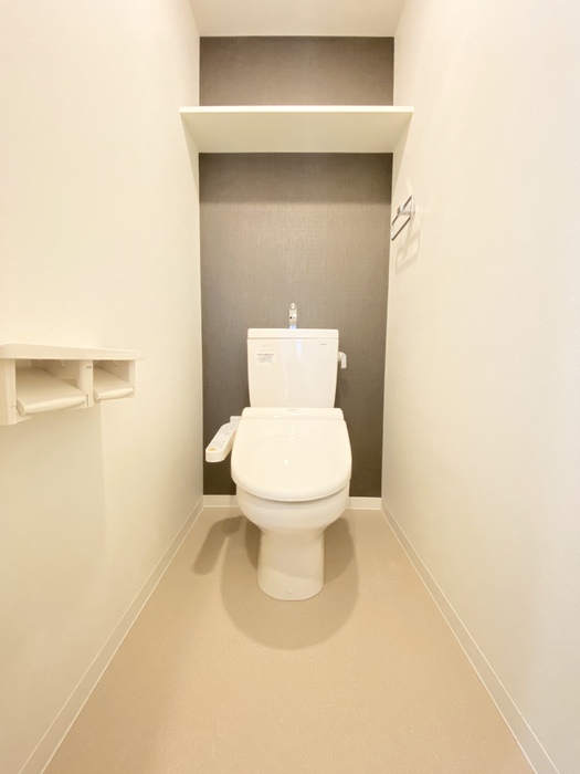 トイレ　トイレ／温水洗浄暖房便座