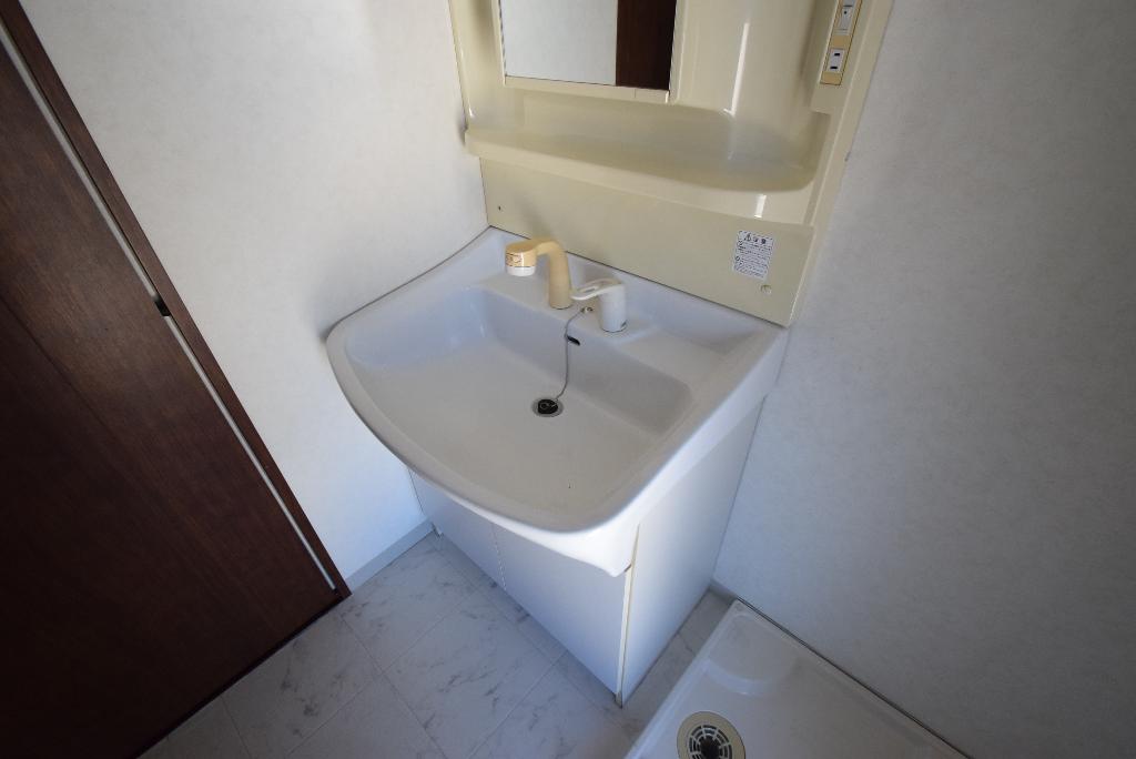 洗面設備　洗髪洗面化粧台