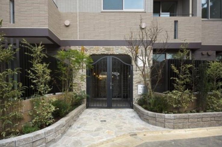 エントランス　★《見学予約受け付け中》設備充実のハイグレード賃貸マンション