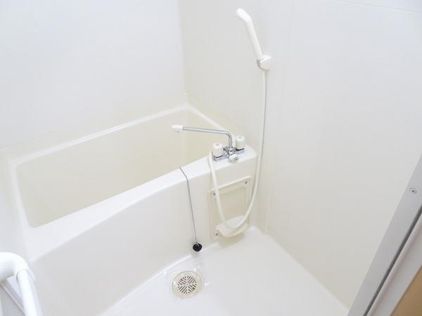 バス・シャワールーム　キレイな浴室です！