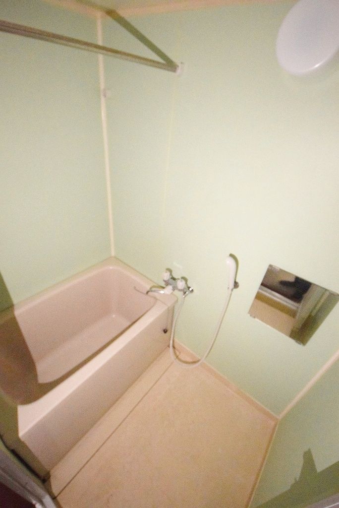 バス・シャワールーム　バス