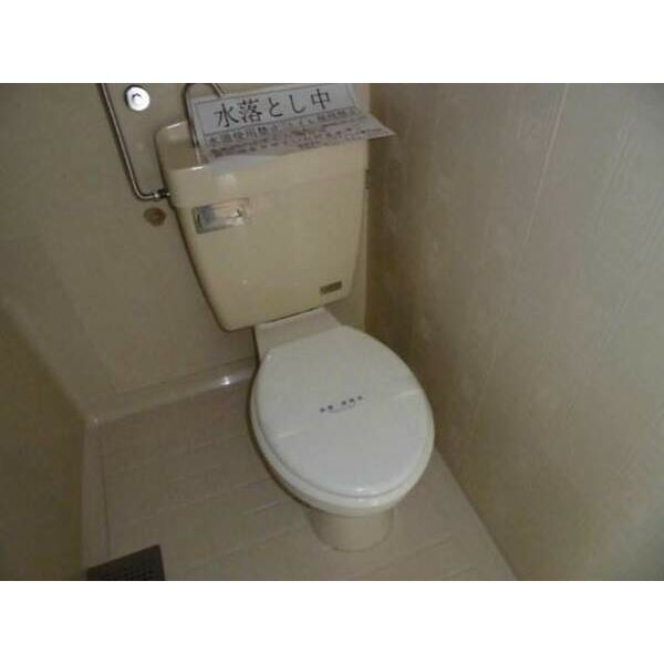 トイレ　同タイプ内観です