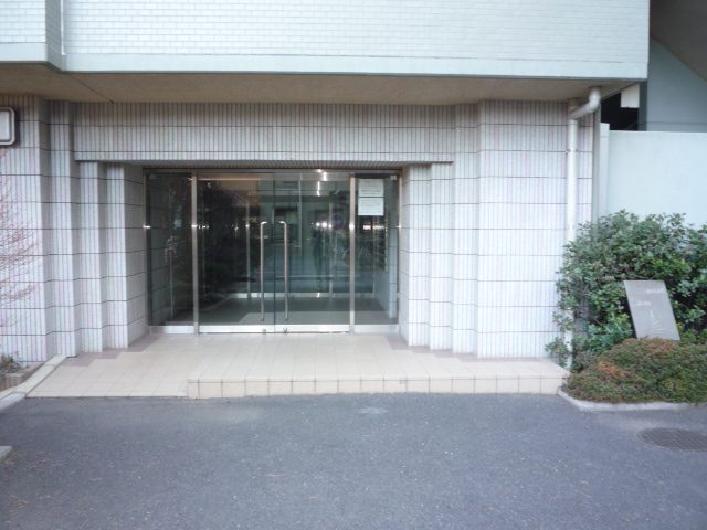 エントランス　オートロック・防犯カメラ・宅配BOX付エントランス